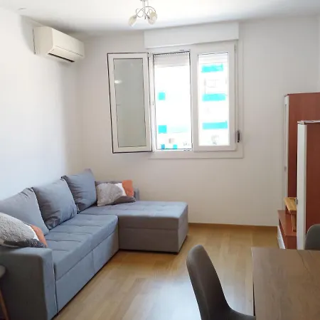 Great Apartment, Free Parking In The Garage, Znjan Spalato