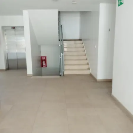 Great Apartment, Free Parking In The Garage, Znjan Apartment