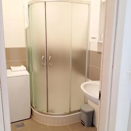 Great Apartment, Free Parking In The Garage, Znjan Apartment Split